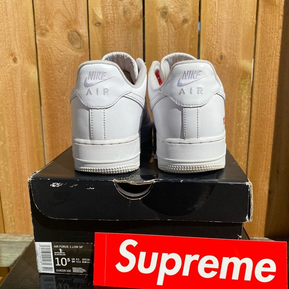 Nike AF 1 Supreme Size 10.5 Mens Pre Loved with Original Box - Picture 3 of 7
